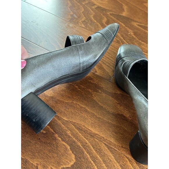 Laura Scott Women's Gray/Silver Leather BRAZIL Heels - Size 9 M Closed Toe - Picture 9 of 9
